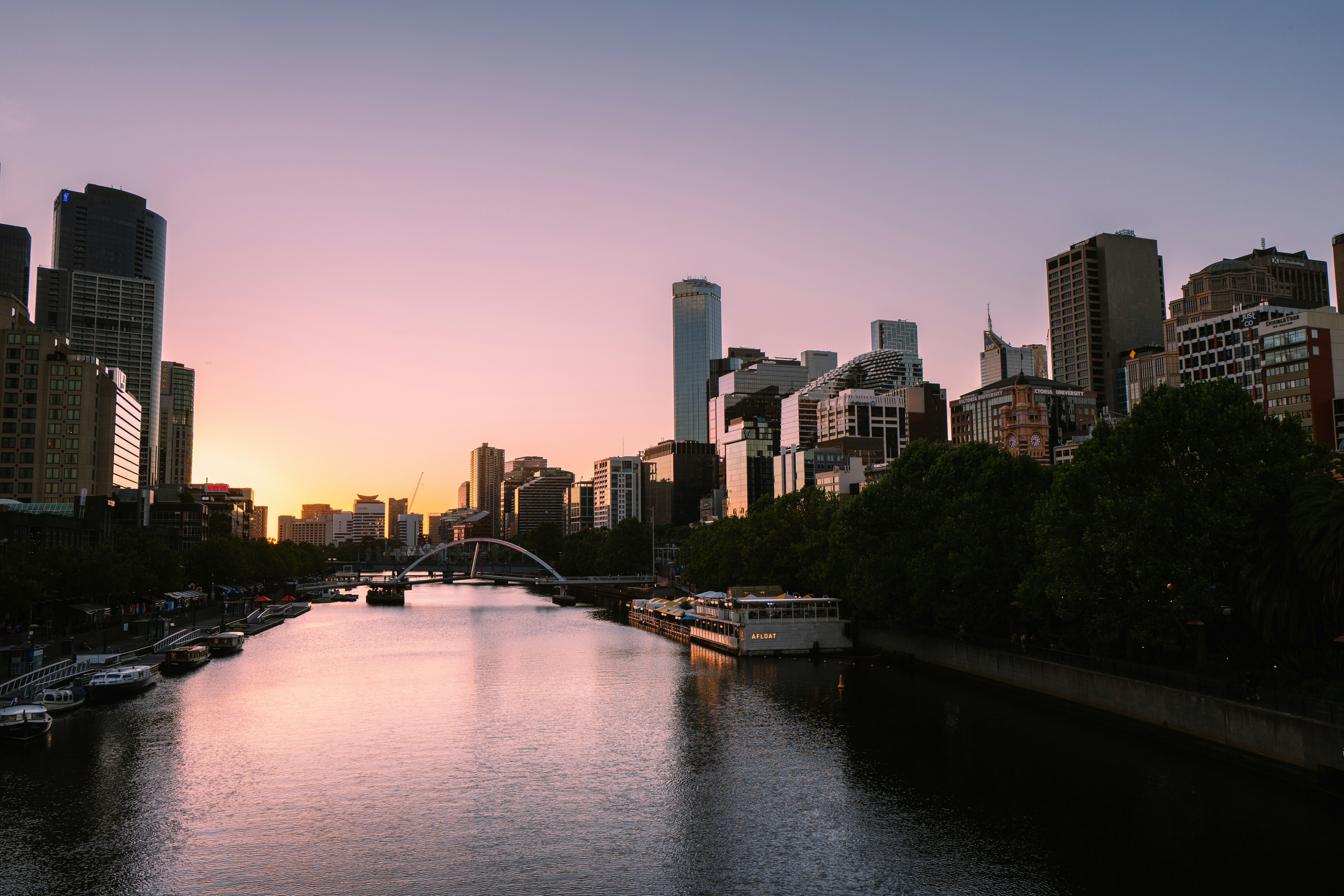Melbourne city laneway at dusk